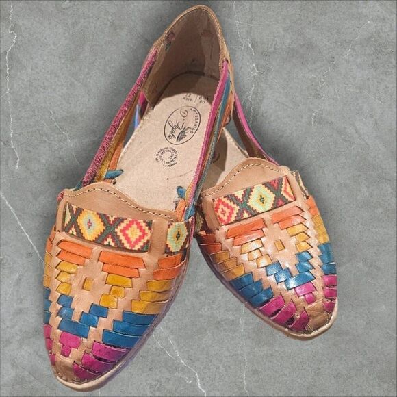 Artisanias Colorful Woven Hurraches sz 10 #890 - Picture 1 of 6
